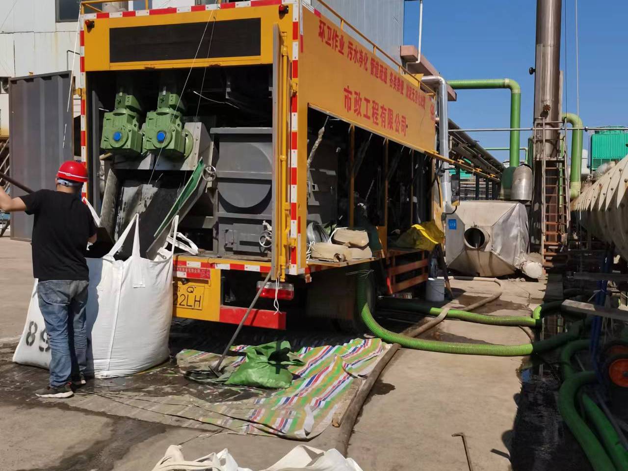 柳州淤泥压干处理